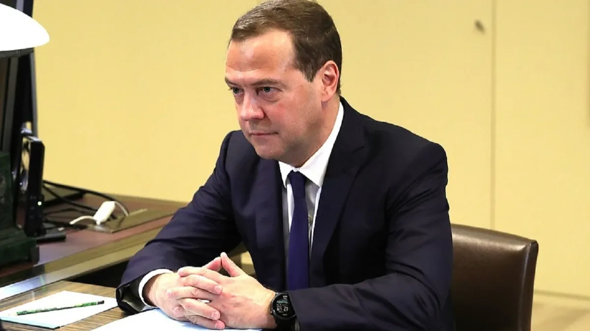 Дмитрий Медведев обозвал Зеленского «упоротым кровавым клоуном»
