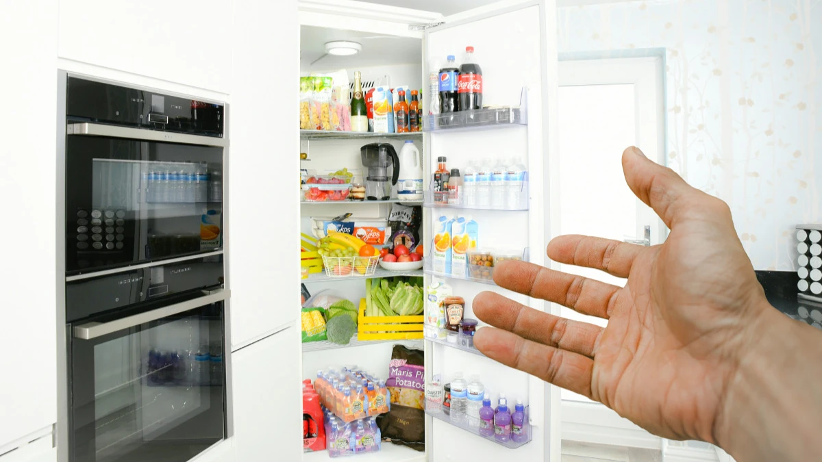 За чистотой холодильника надо следить - это ваше здоровье. Фото: pxhere.com