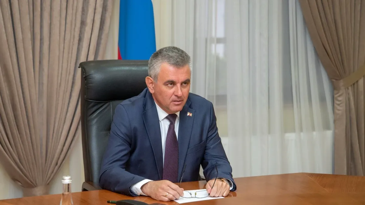 Глава Приднестровья призвал Молдавию к двум форматам переговоров после взрывов и обстрелов зданий, произошедших накануне