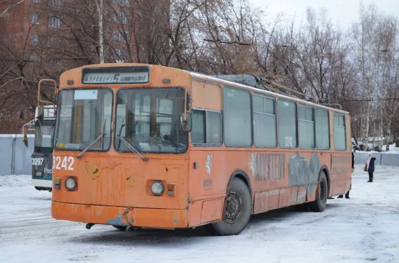 В новосибирском троллейбусе №5 25 декабря женщина родила ребенка и оставила его в роддоме