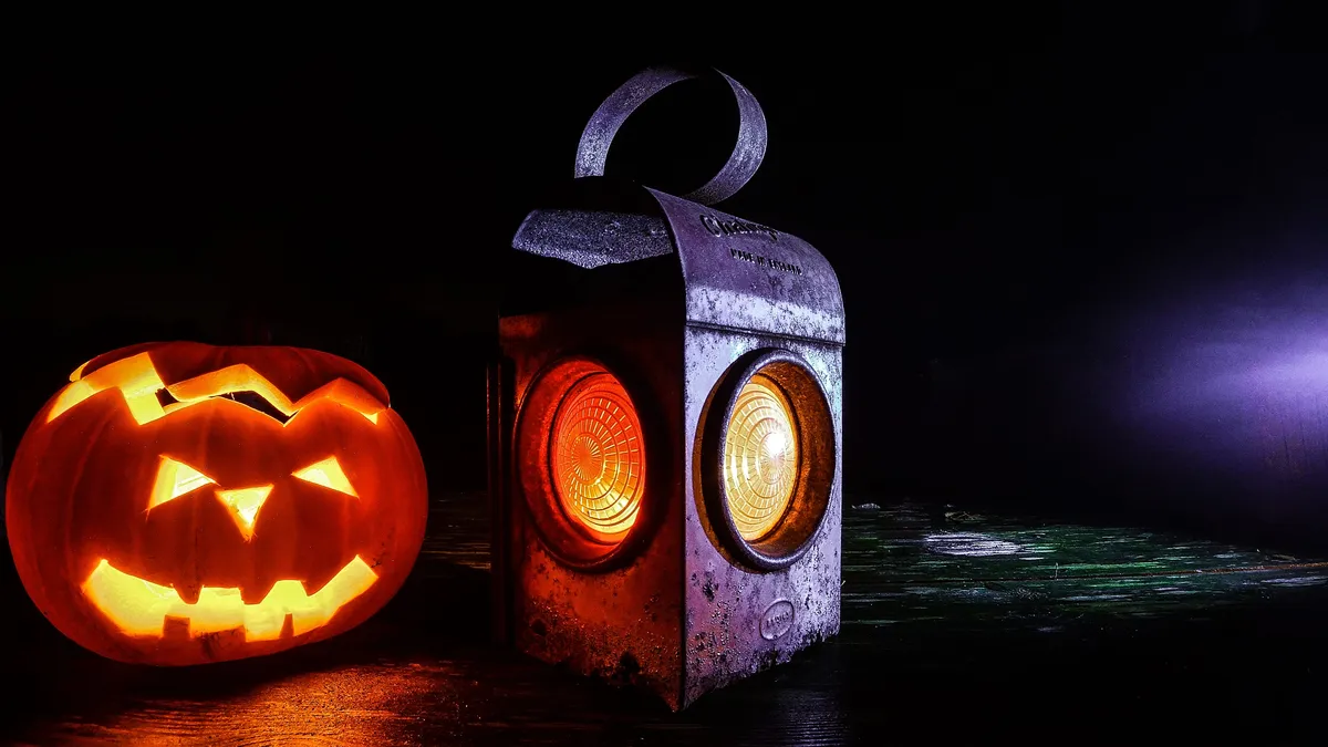 10 примет и 5 гаданий на счастье и деньги на Хэллоуин в ночь на 31 октября – кто поможет в исполнении желания 