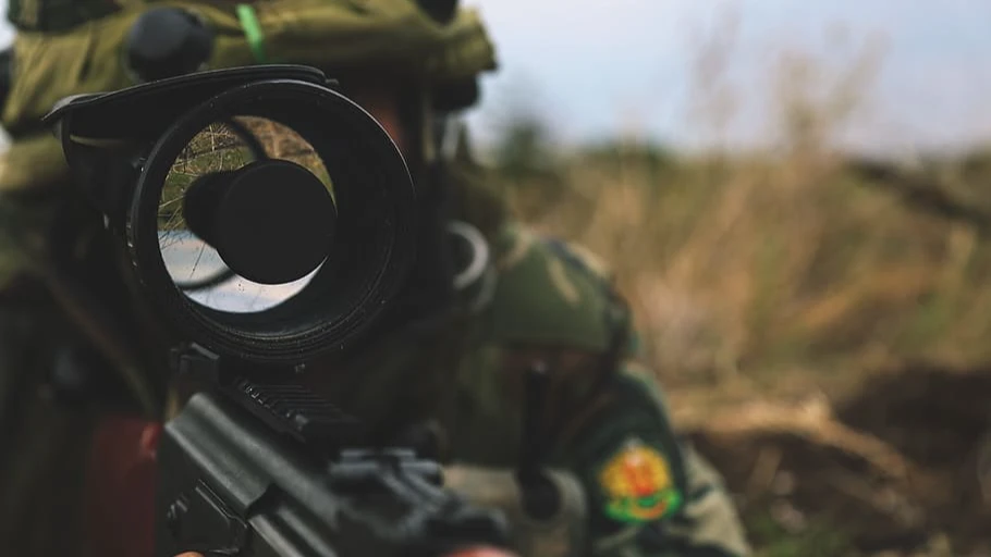 ВСУ на глазах западных журналистов выстрелили из миномёта по детскому парку, чтобы потом обвинить в этом российских военных