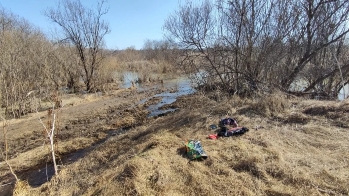 Под Новосибирском 12-летняя школьница хотела нарвать вербовых веток на берегу, но соскользнула с «бетонного моста» и  утонула в реке