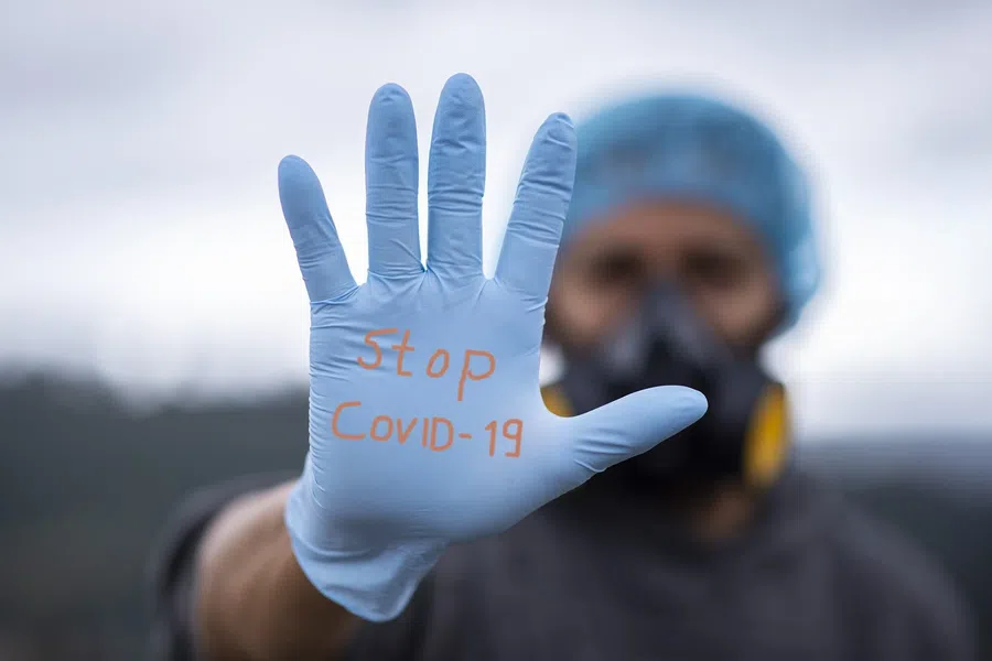 В России число смертей от коронавируса упало до минимума с середины сентября 2021 года. За сутки 741 жертва