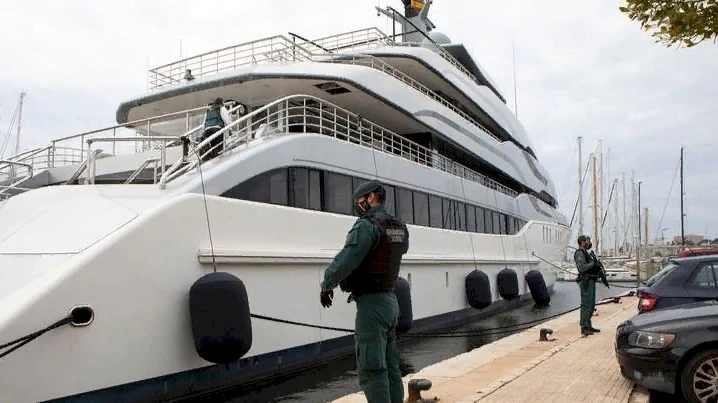 Испания конфисковала яхту за 99 млн долларов у российского миллиардера Виктора Вексельберга