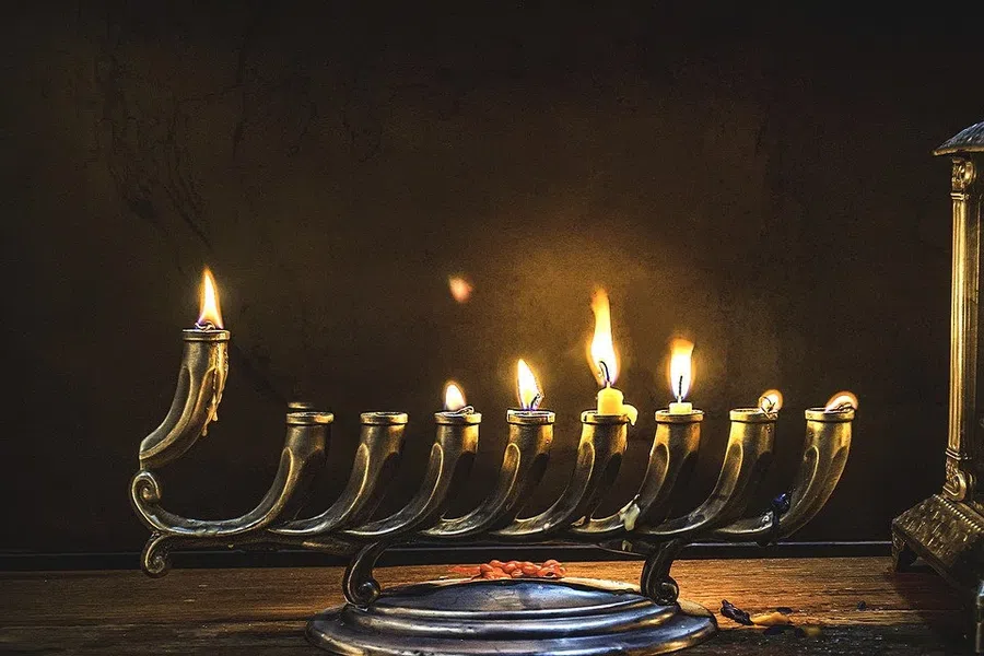 Зажги свечи в Хануку: очень красивые поздравления всем евреям в праздник 29 ноября 2021 года