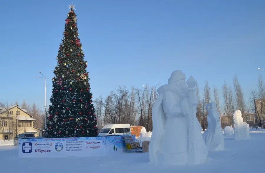 В Бердске на площади Горького к Новому году появится ледяная скульптура «Я люблю Бердск». Главную елку около «Ориона» установят к 20 декабря
