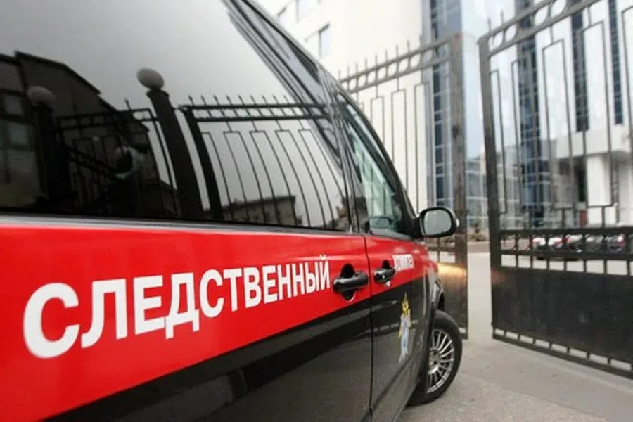 В Новосибирске 17-летний ранил ножом сверстника у метро из-за девушки: СК возбудил уголовное дело