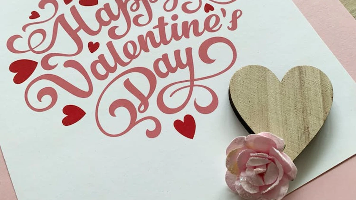 День святого Валентина 14 февраля 2024: история Валентинова дня – что подарить девушке и парню 
