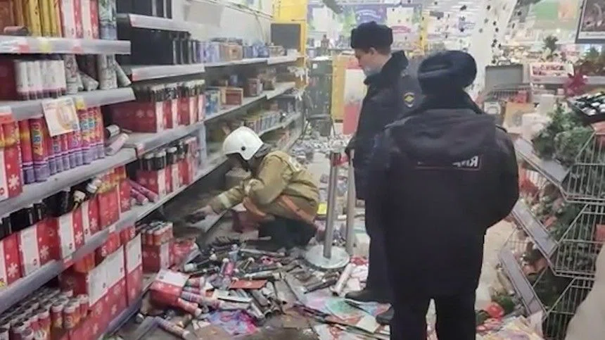 Поджигатель второй «Ленты» в Томске специально пришел в гипермаркет ради пожара. МВД опубликовало видео допроса пиромана