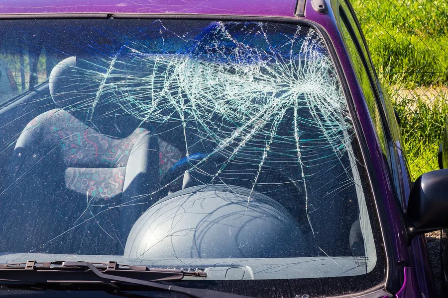 Сотрудникам ДПС разрешат разбивать стекла автомобилей и вскрывать их в отсутствии владельца
