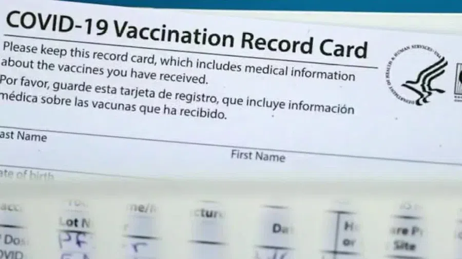 Тысячи поддельных карт вакцины против коронавируса изымают в США
