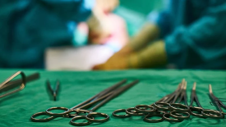 Из бьющегося сердца извлекали осколки мины: Новосибирские хирурги прооперировали участника спецоперации