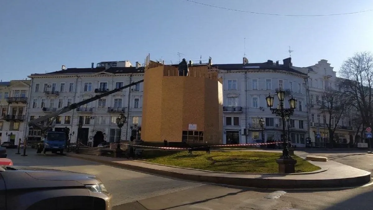28 декабря в Одессе снесут памятник Екатерине II