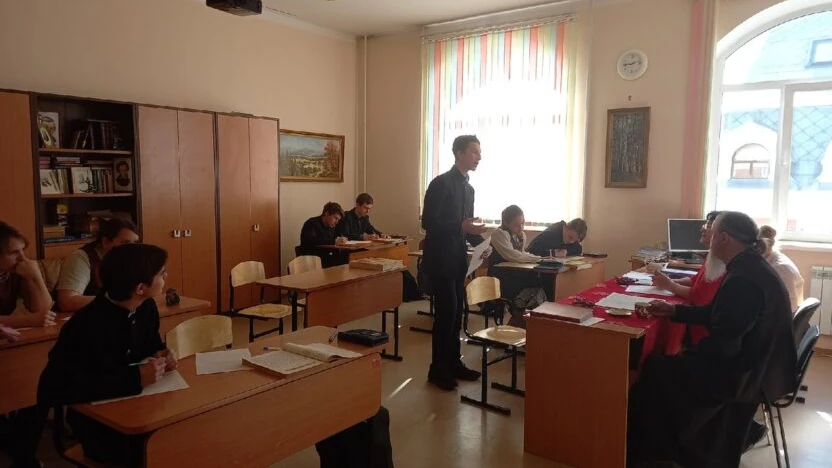 В Бердске отказались ликвидировать православную гимназию им. Серафима Саровского. Суд прекратил административное дело по иску Минюста