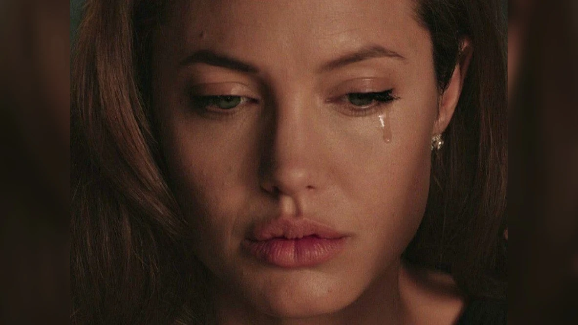 «Если я начну говорить, то обязательно расплачусь»: Анджелина Джоли попрощалась со своей любимой дочерью