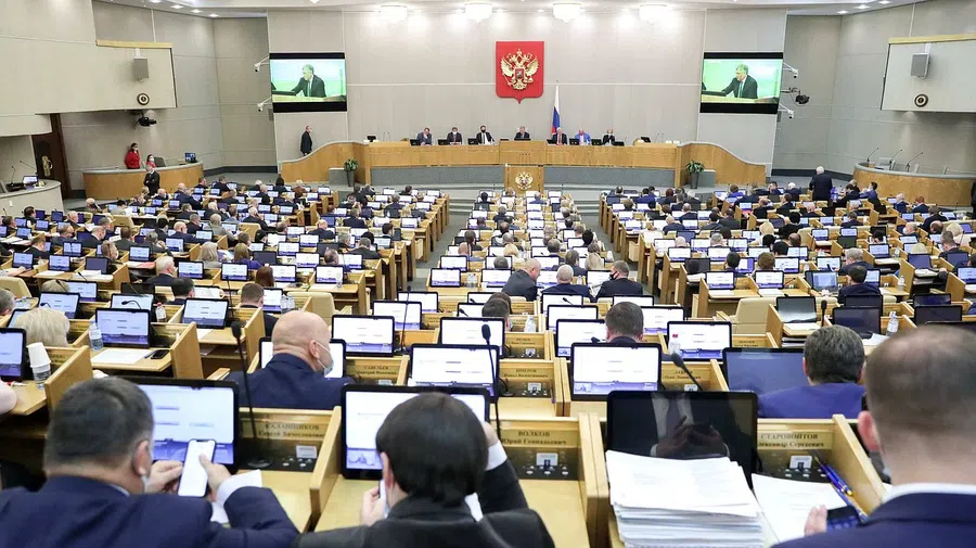 Против кого Россия будет вводить санкции: Госдума приняла поправки в закон