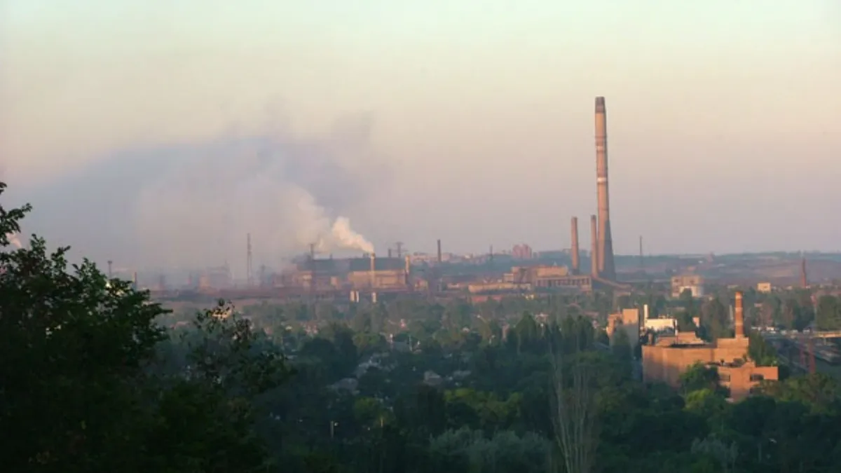 В Мариуполе на мине подорвались 4 работника комбината имени Ильича