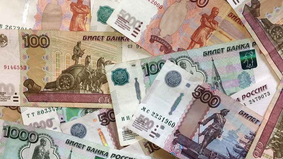 Мужчину в Москве обокрали на 16 миллионов рублей в отделении банка