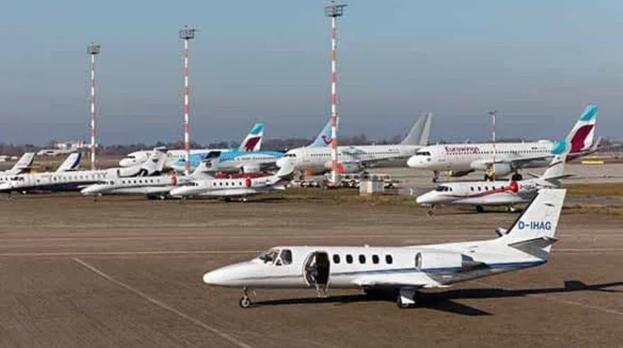 В Британии могут конфисковать самолет на аэродроме Фарнборо: принадлежит россиянину