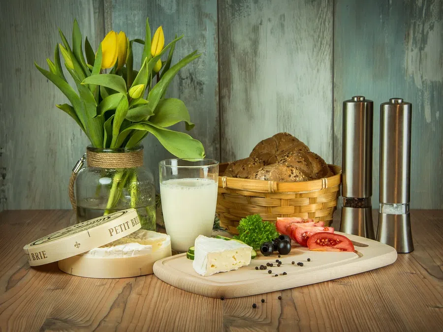 15 сентября День Мамонтия: почему сегодня у хозяйки на столе должен быть сыр и молоко по народным приметам