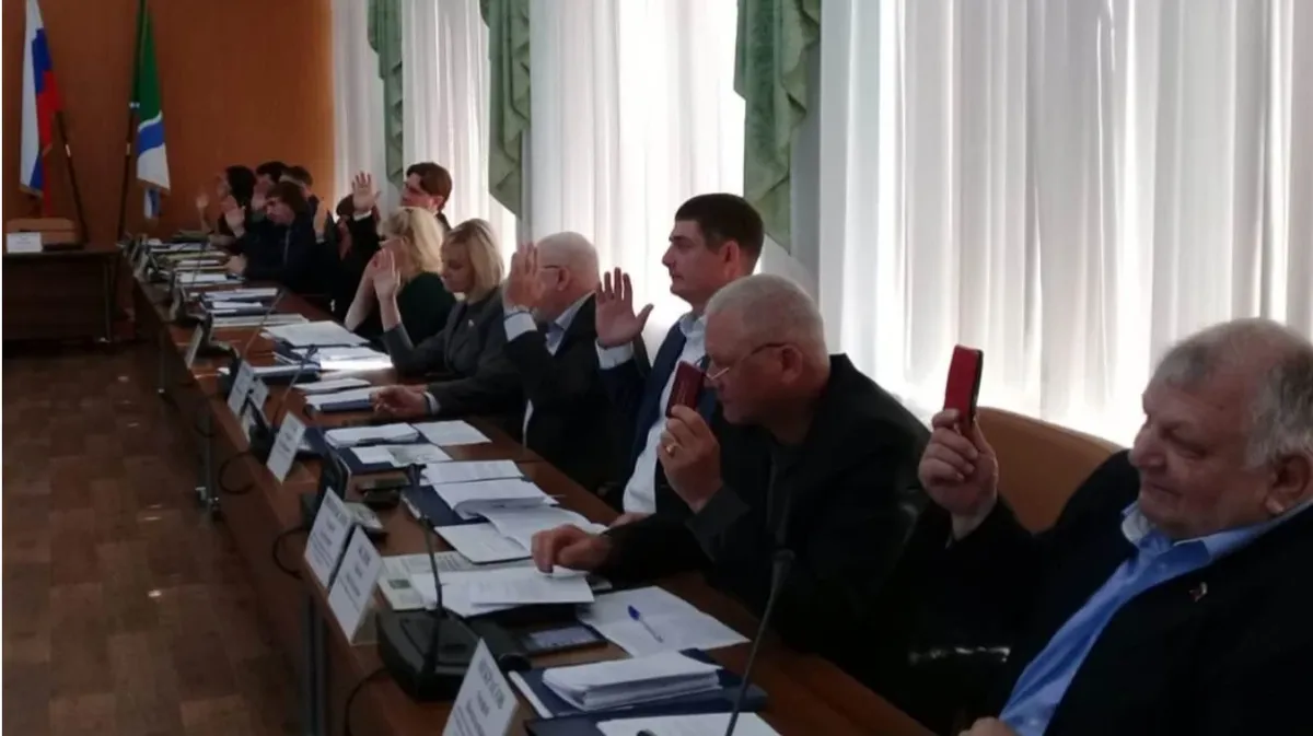 В Бердске депутаты подняли зарплату городским чиновникам на 10%