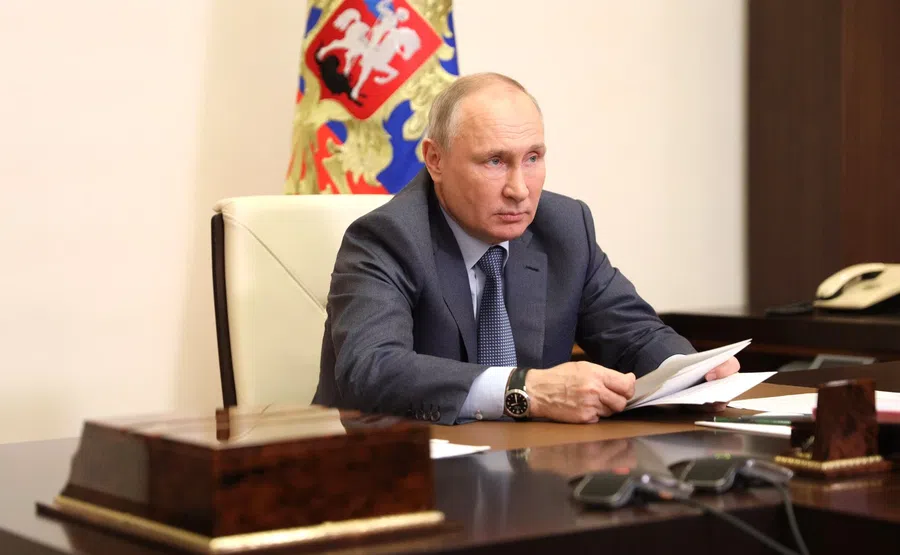 Путин запретил навязывать россиянам вакцинацию от коронавируса