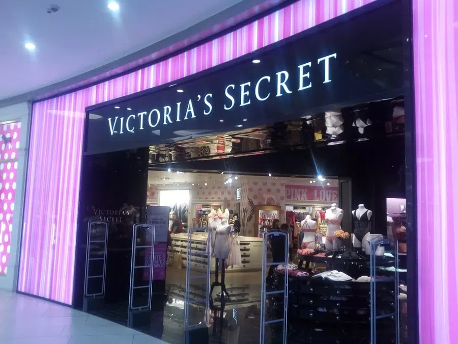 Victoria's Secret приостановила работу в России