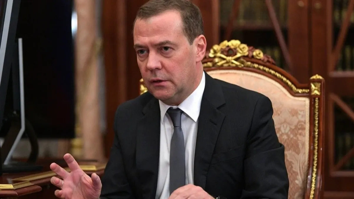 Медведев заявил, что Россия потребует тотальной капитуляции киевского режима – что такое капитуляция и какие страны капитулировали в 18,19, 20 и 21 веках 