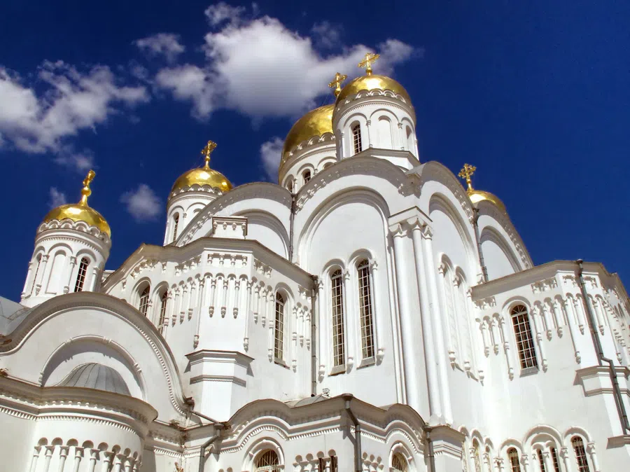 Россиянин попытался совершить суицид в храме Петербурга