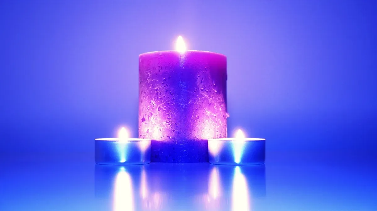 Очень многие люди проводят ритуалы с помощью свечей. Фото: Pxfuel.com