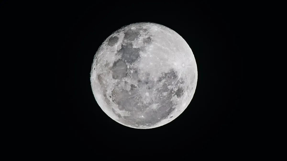 Уникальный месяц двух Новолуний: в апреле 2022 года Луна возродится дважды. Точные даты и чем явление опасно для людей
