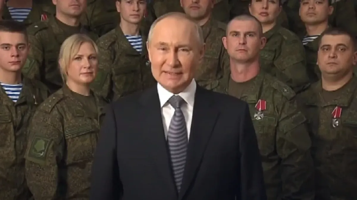 Путин поздравил россиян с новым 2023 годом — видео
