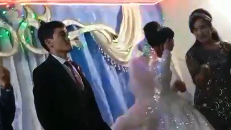 «Не сдержался, рука полетела» Невеста простила жениха из Узбекистана за удар по голове - он объяснил свой поступок и наказания не будет