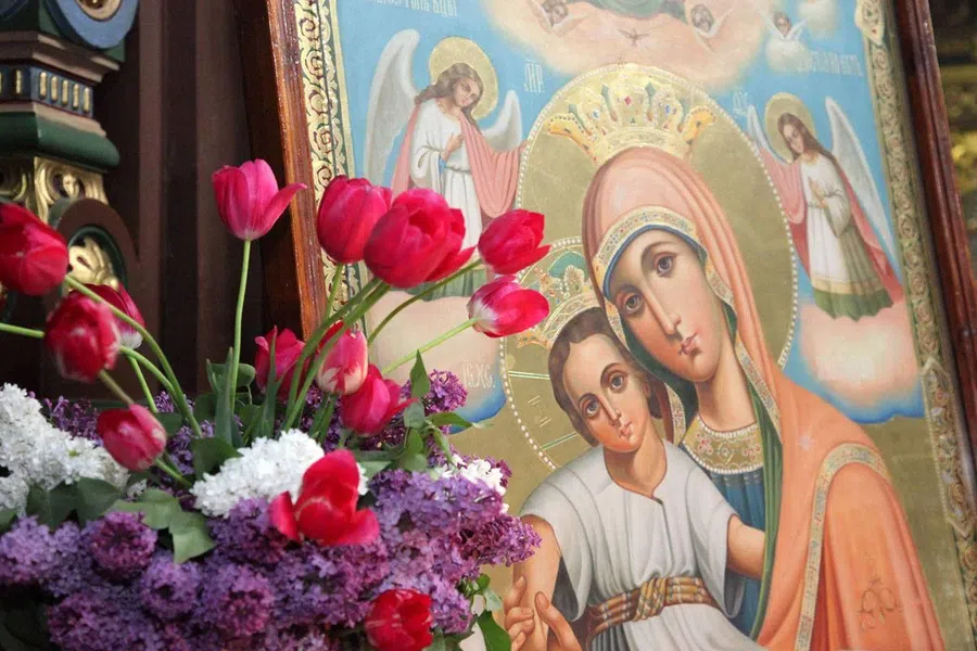 20 октября - праздник Псково-Печерской иконы Божией Матери «Умиление»: история святыни и мощная молитва