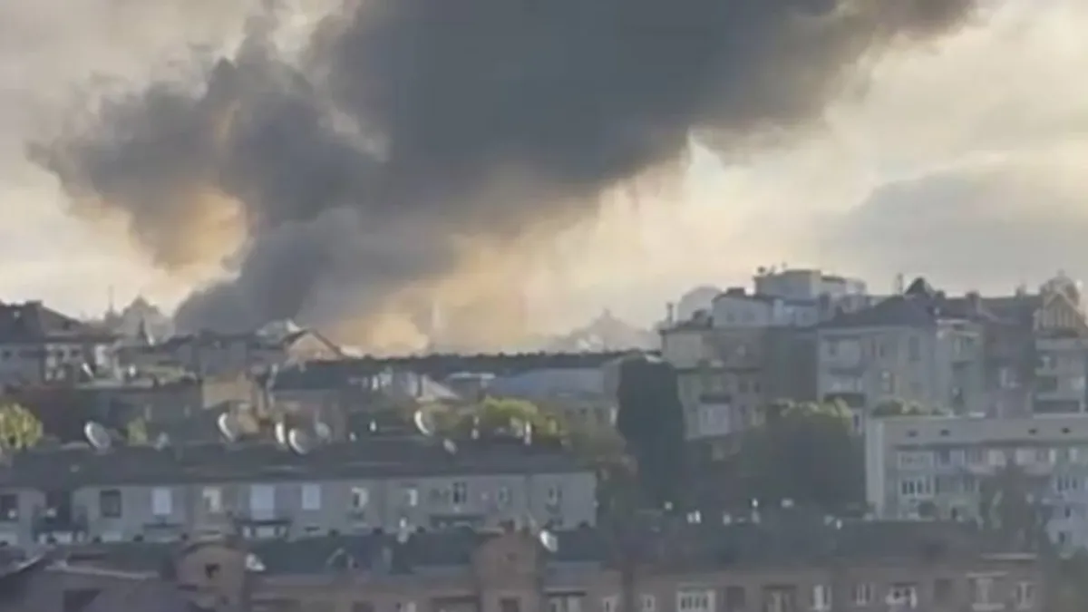 В Киеве и Днепропетровске прогремели несколько мощных взрывов