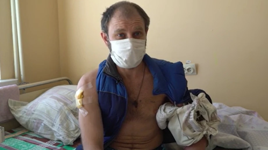 Беженец Мариуполя: Украинские военные расстреляли ребенка, сидевшего у меня на руках