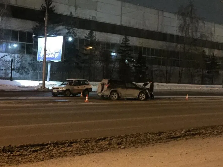 Годовалая девочка пострадала в ДТП с четырьмя Toyota на Димитровском мосту в Новосибирске