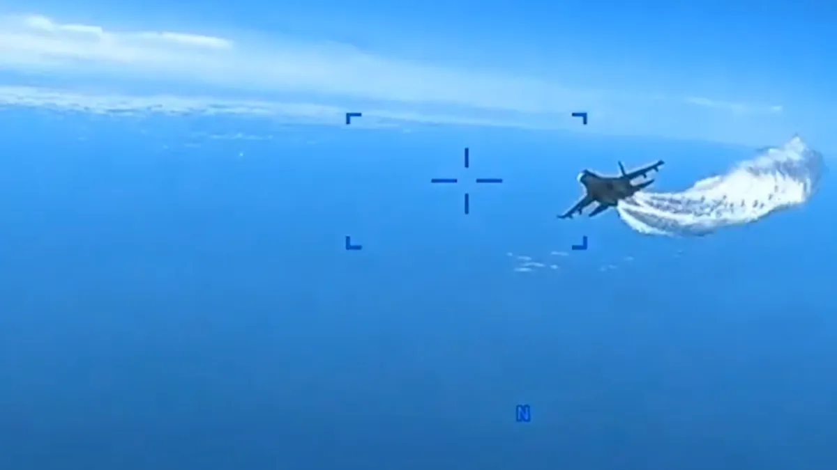 Минобороны РФ представило к наградам лётчиков Су-27, перехвативших американский беспилотник в небе над Черным морем