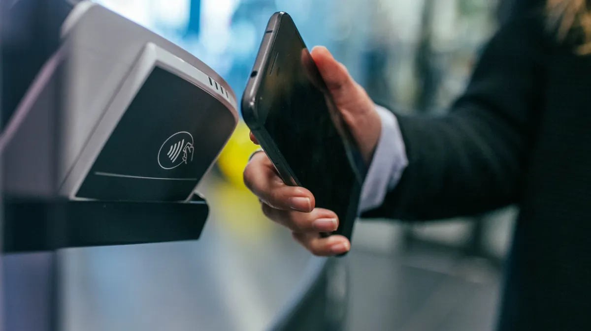 Какие банки внедрили систему Union Pay для оплаты через смартфон – детально по банкам