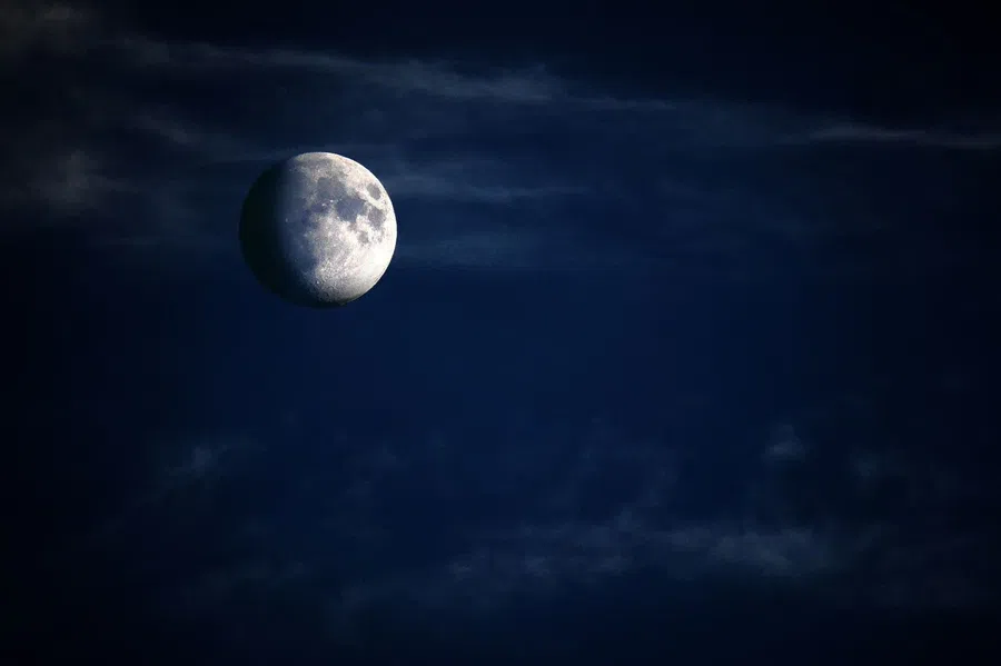 Частичное затмение Луны: Как загадать желание в день силы и равновесия 19 ноября 2021 года