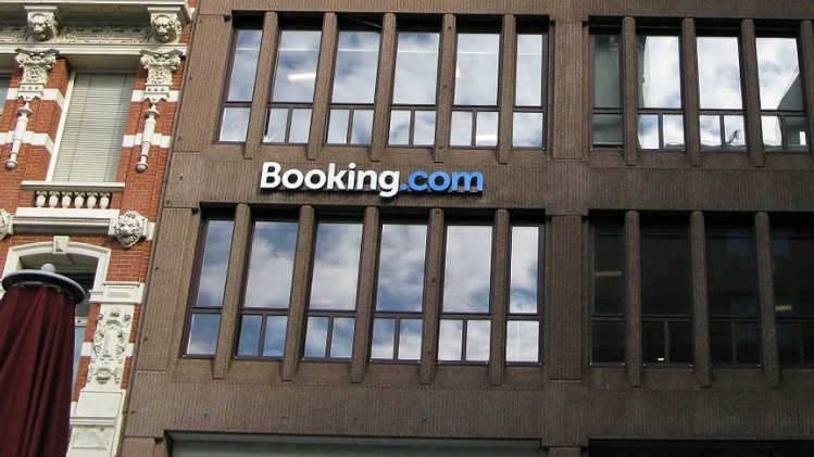 Штаб-квартира  Booking.com в Амстердаме. Фото: Википедия/Wakuwaku99