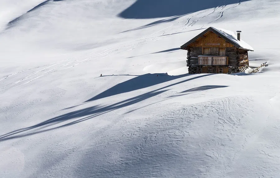 Неубранный снег на участке может стать источником ваших финансовых проблем. Фото: Pixabay