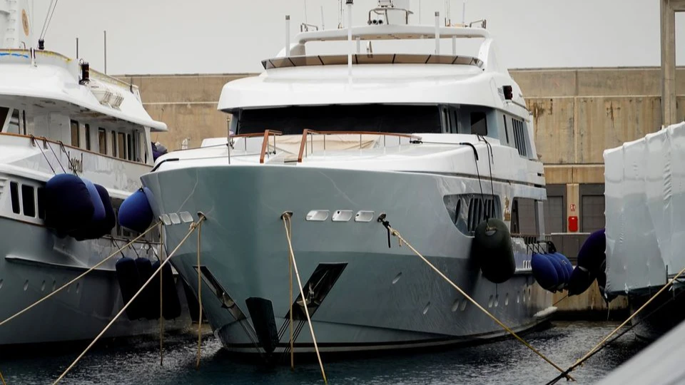 Яхта под названием «Леди Анастасия», принадлежащая российскому олигарху Александру Михееву, замечена в Порт-Адриано на испанском острове Майорка, Испания, 15 марта 2022 года. Фото: РЕЙТЕР/Хуан Медина