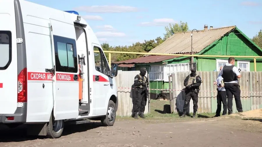 Взорвавший отдел МВД под Воронежем застрелил семью из-за коровы: Виктор Мирской заподозрил обман, но полиция не помогла