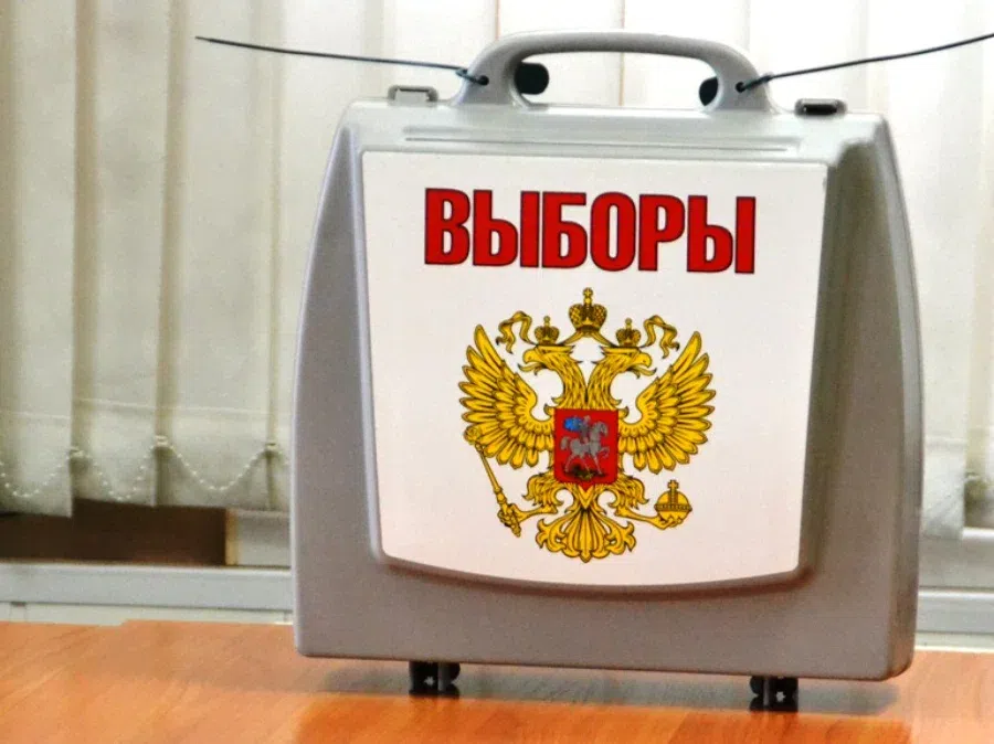 Вброс бюллетеней в урну для надомного голосования обнаружили в Бердске: Избирком разбирается