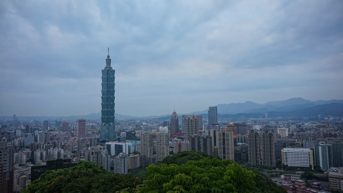 Китай громко лает, но не кусается. Живущая в Тайбэе россиянка рассказала, как себя чувствует Тайвань на фоне происходящих событий