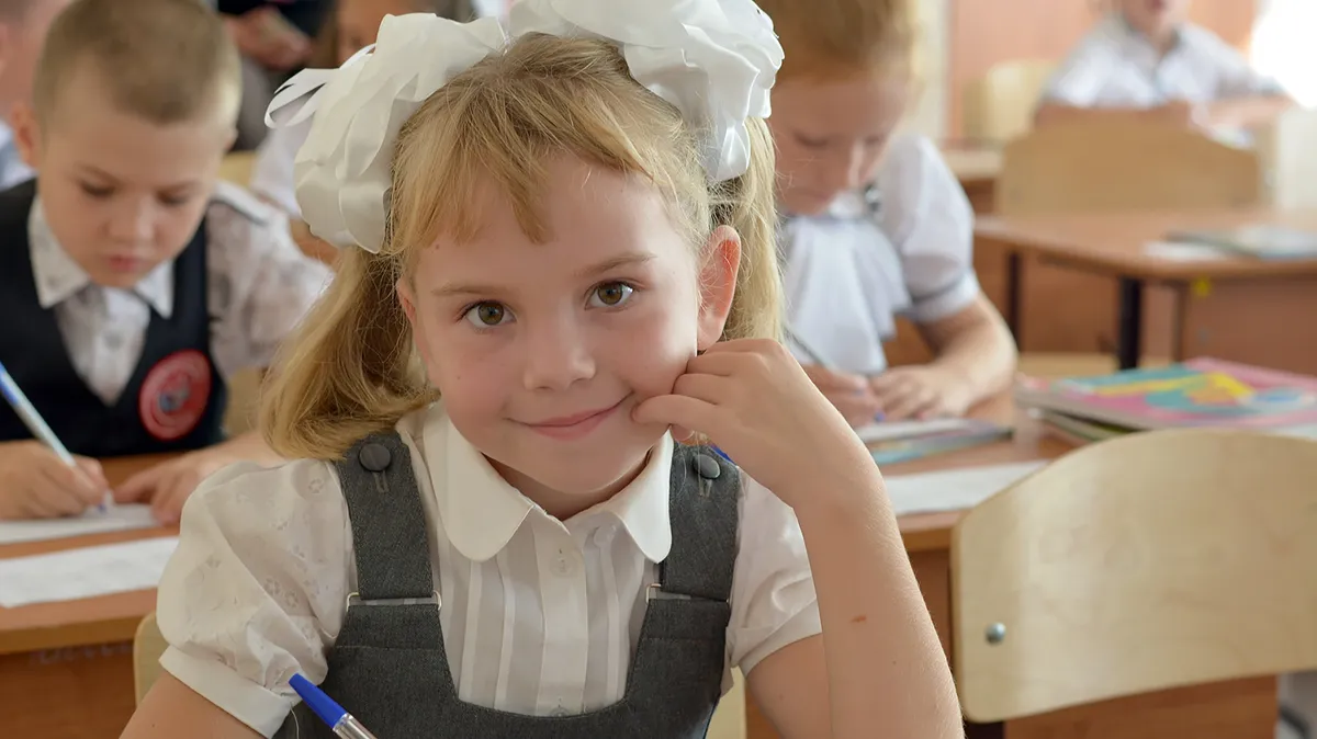 Минпросвещения планирует ввести в России единую школьную форму