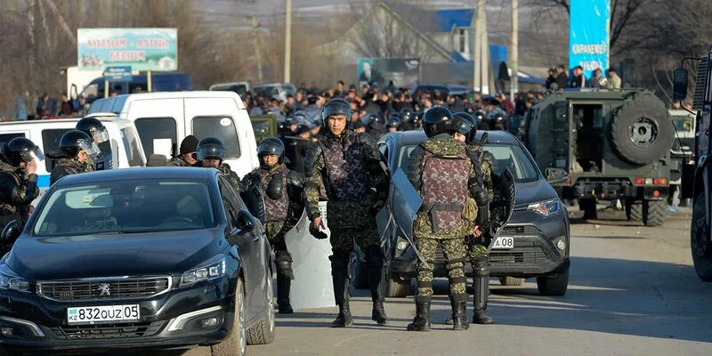 В Казахстане задержали почти 6000 участников погромов. В Алма-Ате начинают работать предприятия, магазины и общественный транспорт