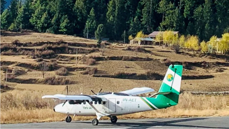 В Непале ищут пропавший с радаров самолет с 22 пассажирами на борту. Среди них есть иностранцы 